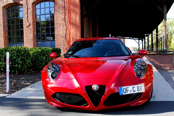 Высокая динамика вождения с KW: улучшенное управление Alfa Romeo 4C