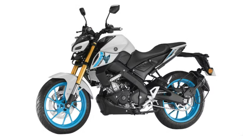 Yamaha MT-15 вид слева